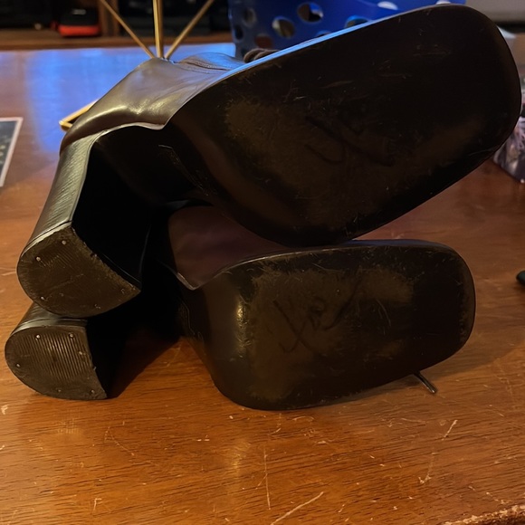 Bakers Leather Square Toe Chunk Heels Size 9 - Picture 4 of 6